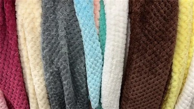Matériel de vêtements en peluche